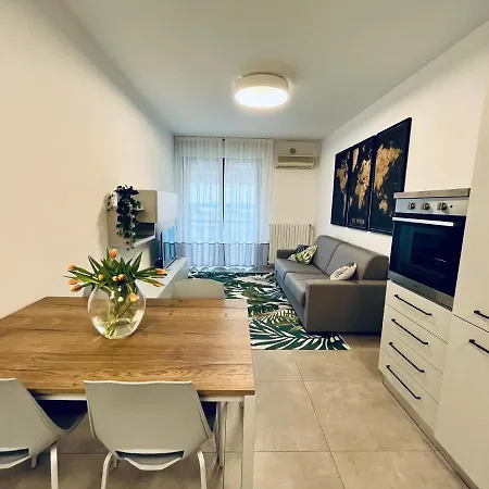 Kristall Hotel apartamentowy 2*