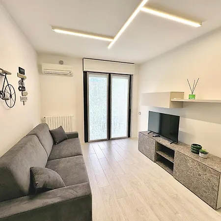 Hotel apartamentowy Kristall Desenzano del Garda